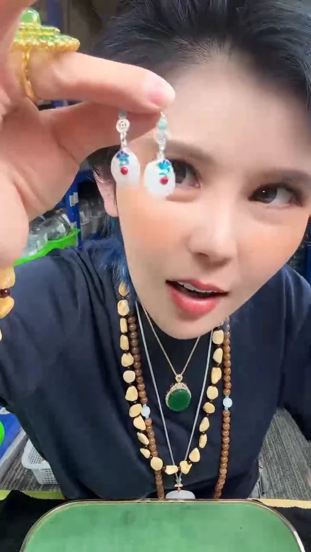 b36 精美珠宝耳饰