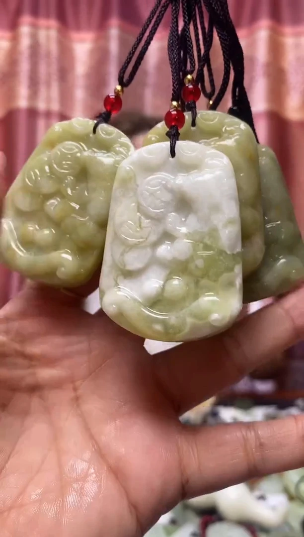 岫玉未镶嵌吊坠  多样性发货其中发一件