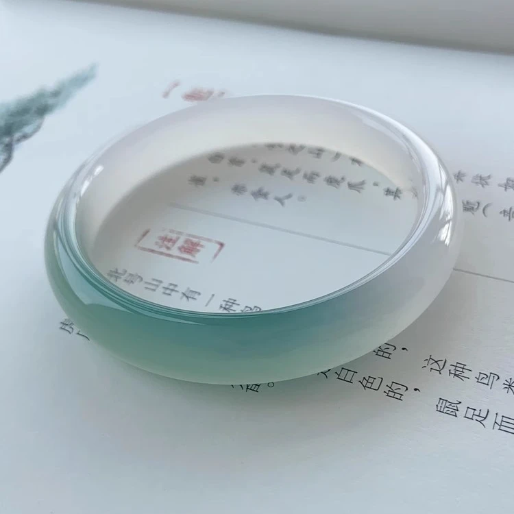 天然玉镯冰种油青半山水玛瑙玉髓扁条飘绿手镯渐变透珠宝礼物饰品