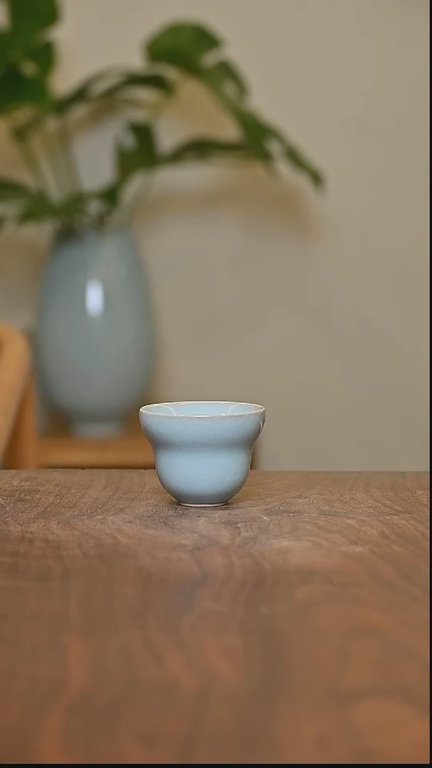 牧**琴天青釉 葫芦杯 微瑕