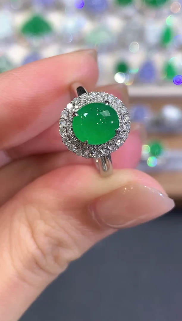 18K金镶嵌戒指翡翠a208