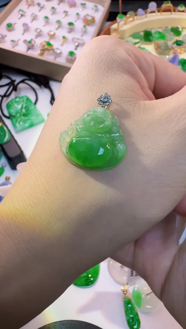 翡翠18K金镶嵌吊坠(不含链)天然缅甸A货翡翠