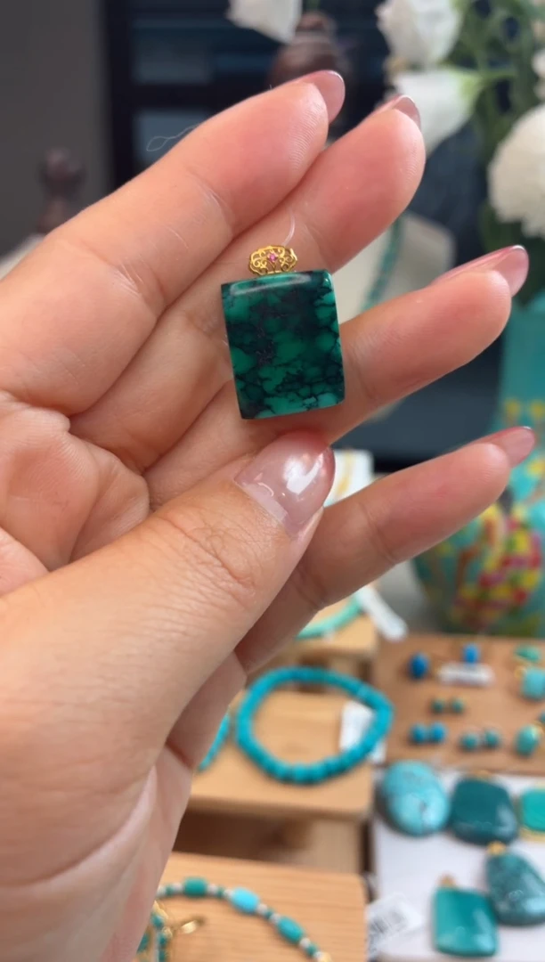 18K金镶嵌绿松石吊坠(不含链)1