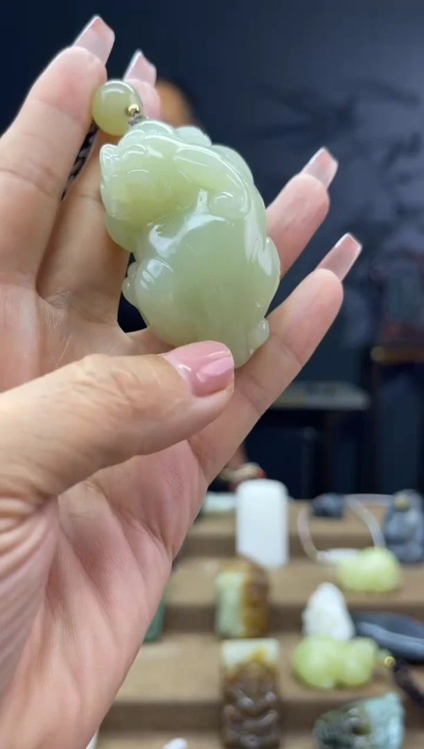 颈饰未镶嵌和田玉1