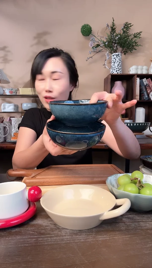 5.5英寸窑变蓝碗2只微瑕
