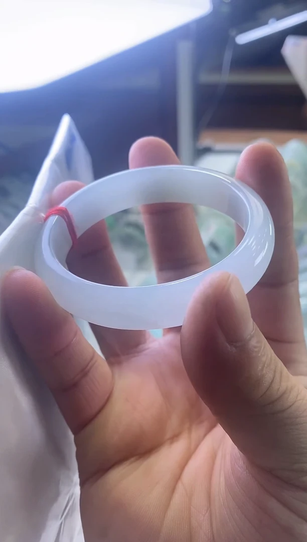 翡翠手镯未镶嵌4001