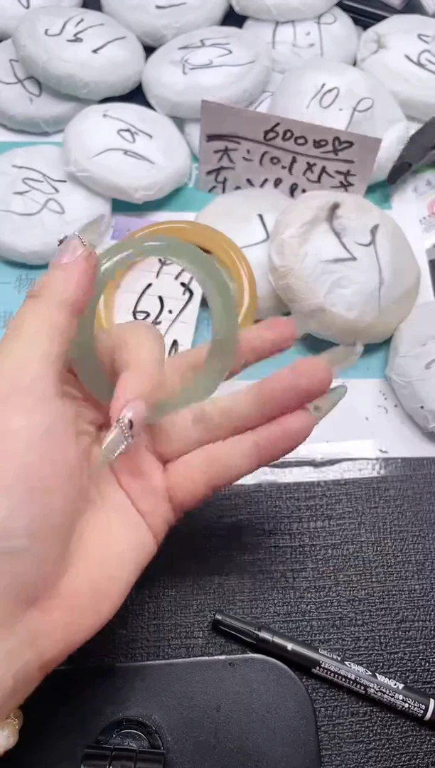 未镶嵌手镯石英质玉478-52