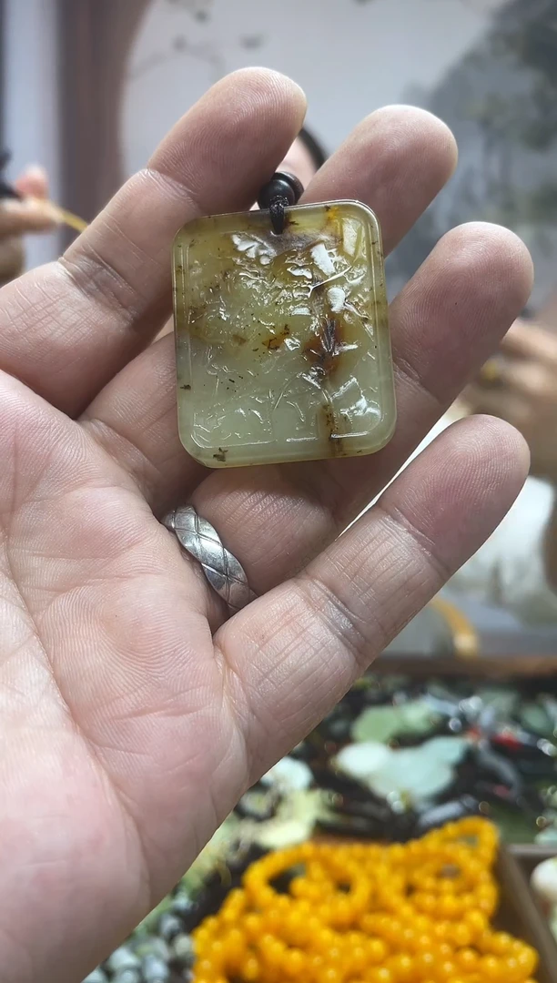 未镶嵌岫玉吊坠·