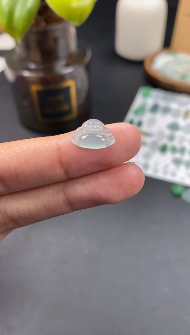 翡翠未镶嵌颈饰翡翠冰种佛公