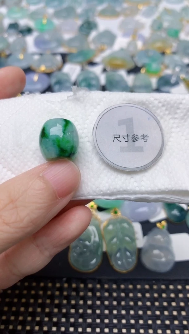 颈饰未镶嵌翡翠天然缅甸A货翡翠