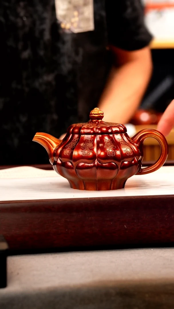 茶壶紫砂金贝烧 筋纹合菱 刻绘