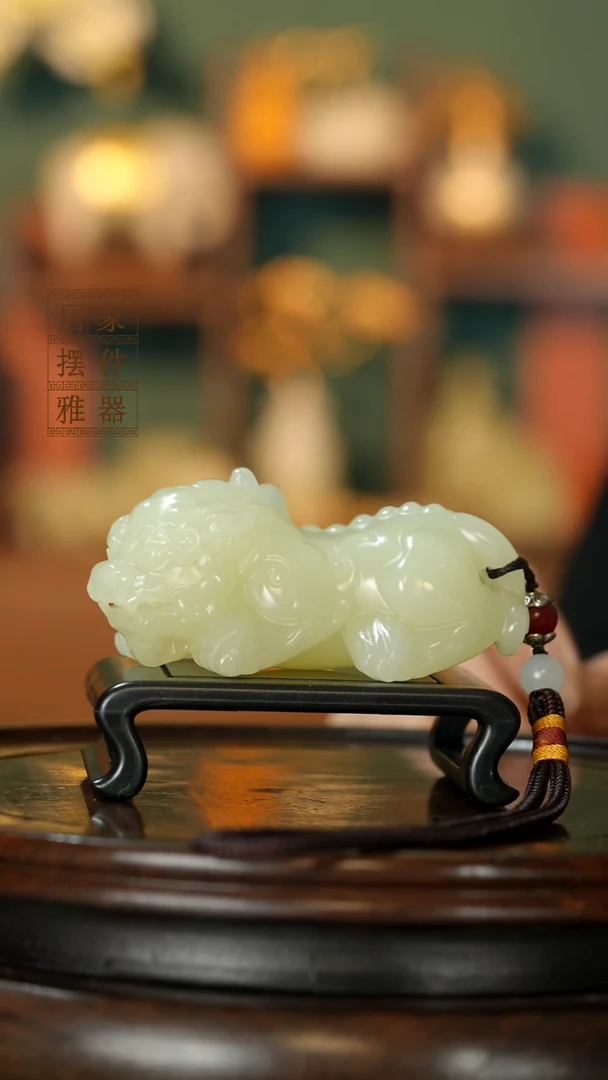 玉《纳福貔貅》摆件
