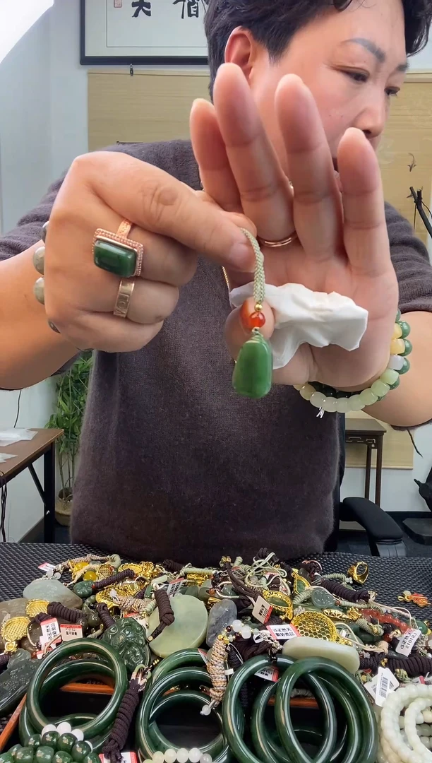 颈饰未镶嵌和田玉多样性发一  1151