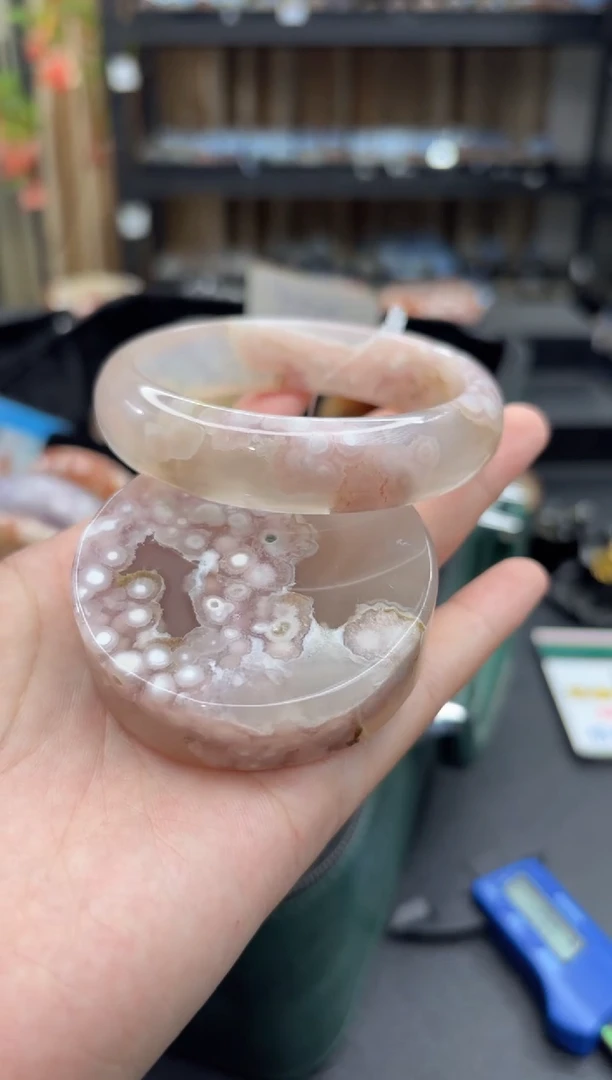 未镶嵌手镯石英质玉284(61圈赠送镯心)