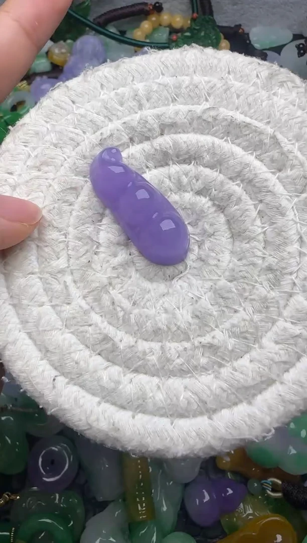 颈饰未镶嵌翡翠缅甸翡翠吊坠