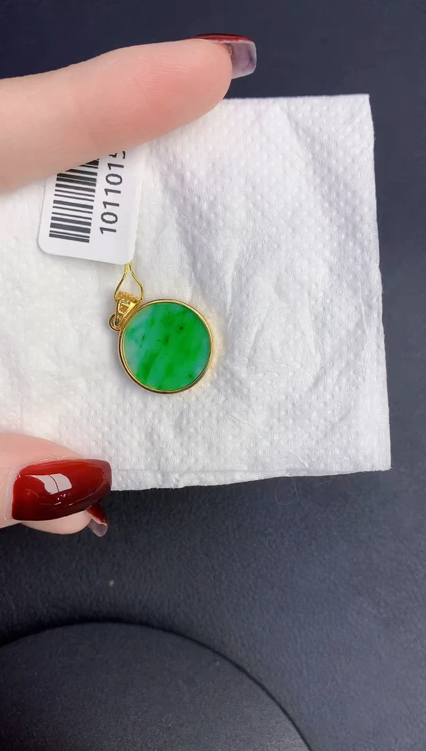 颈饰未镶嵌翡翠缅甸天然翡翠A货