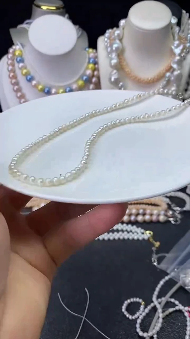 颈饰未镶嵌淡水珍珠多人