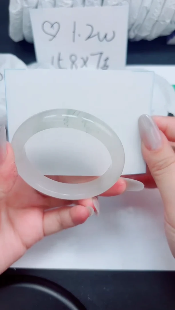 石英质玉手镯未镶嵌65-54