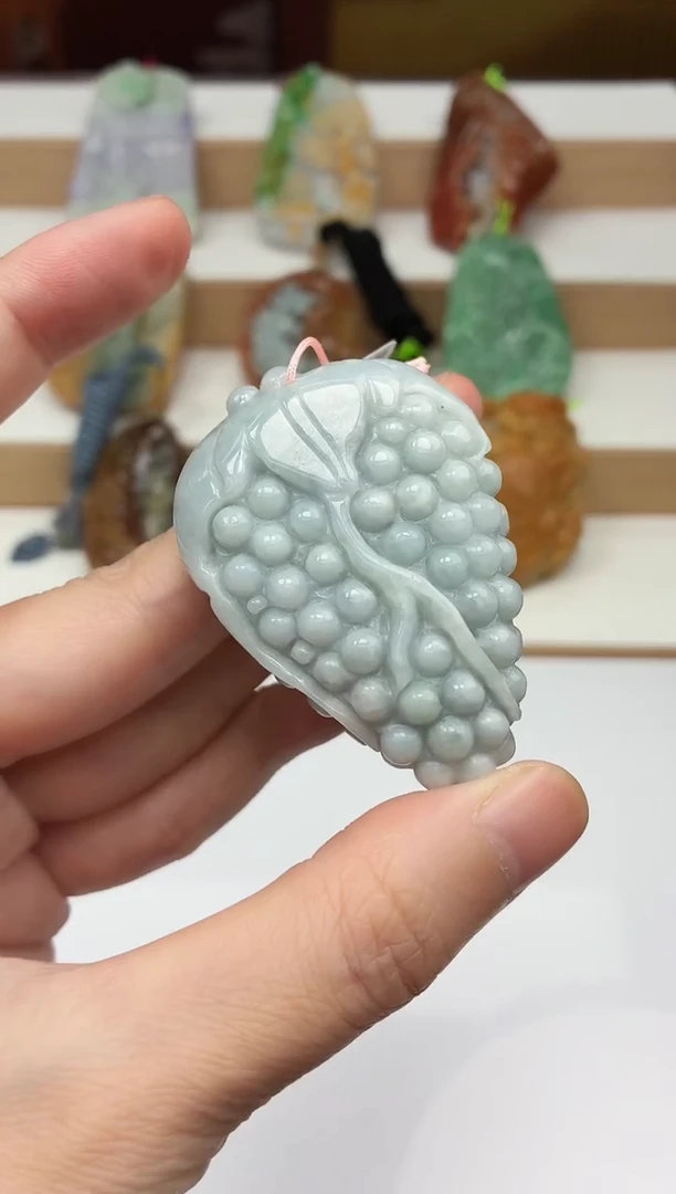 颈饰未镶嵌翡翠牌子