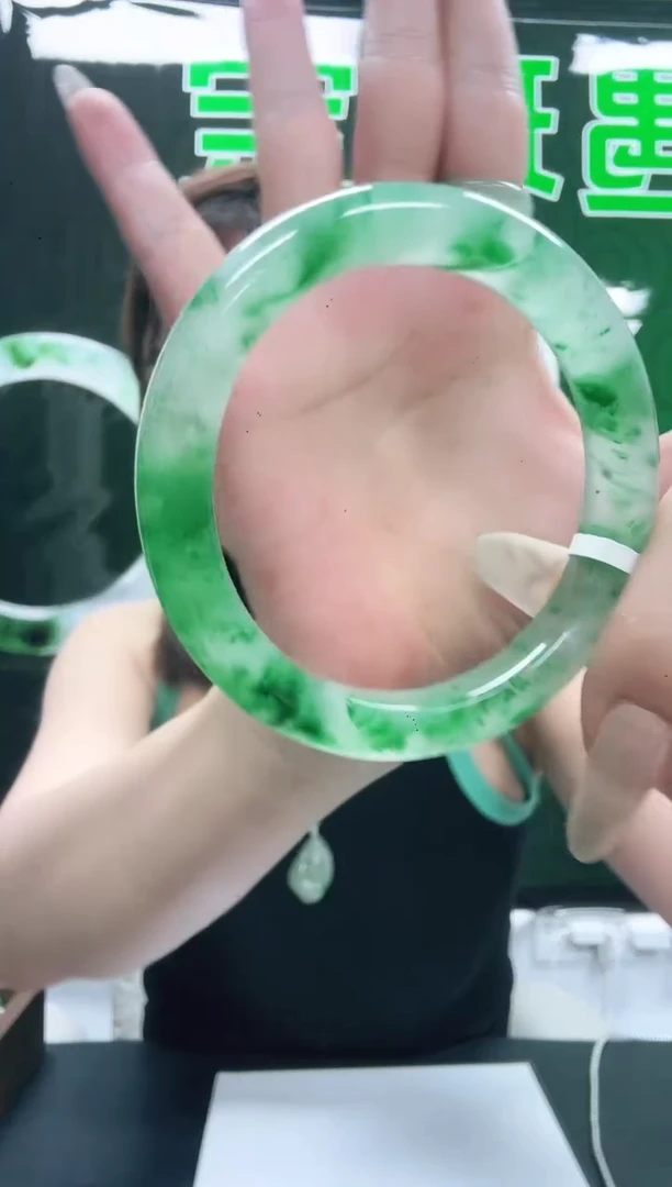 未镶嵌1石英质玉（非洲翠）/1171-54