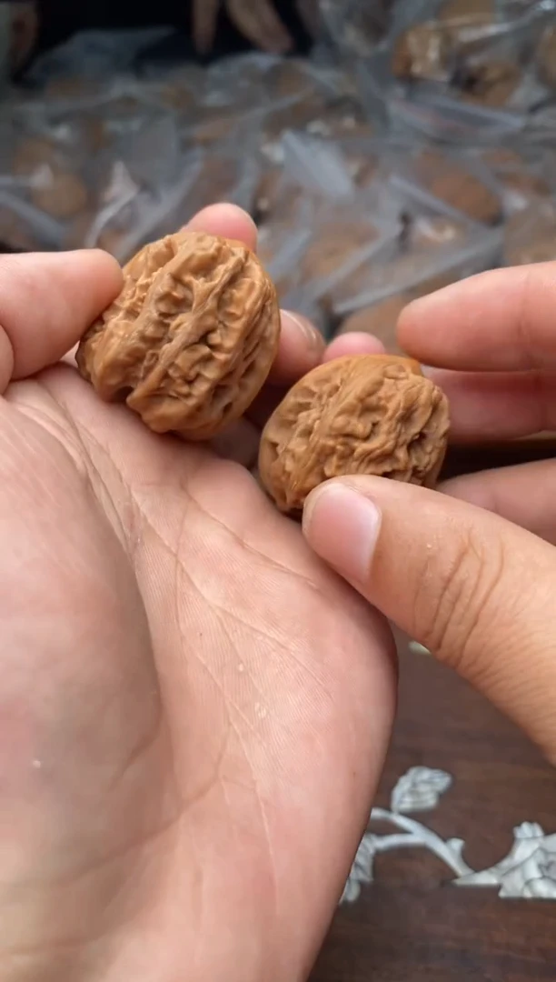 【闪购商品】文玩核桃把件A180号38尺方块