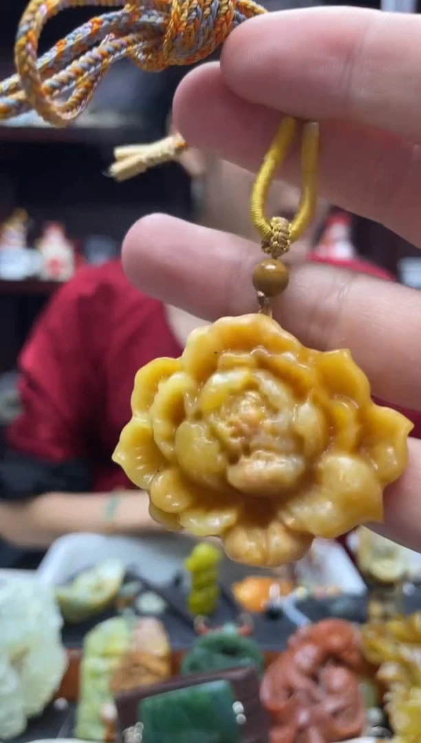 未镶嵌岫玉吊坠·