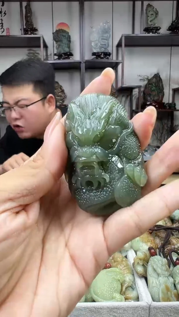 和田玉未镶嵌把件1