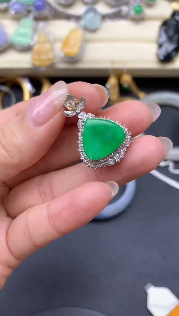 【闪购商品】翡翠颈饰18K金镶嵌628-中国好珍宝