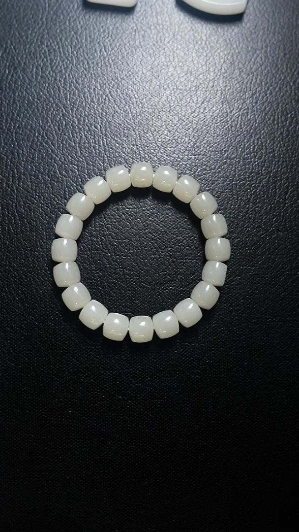 颈饰未镶嵌和田玉胖*手串
