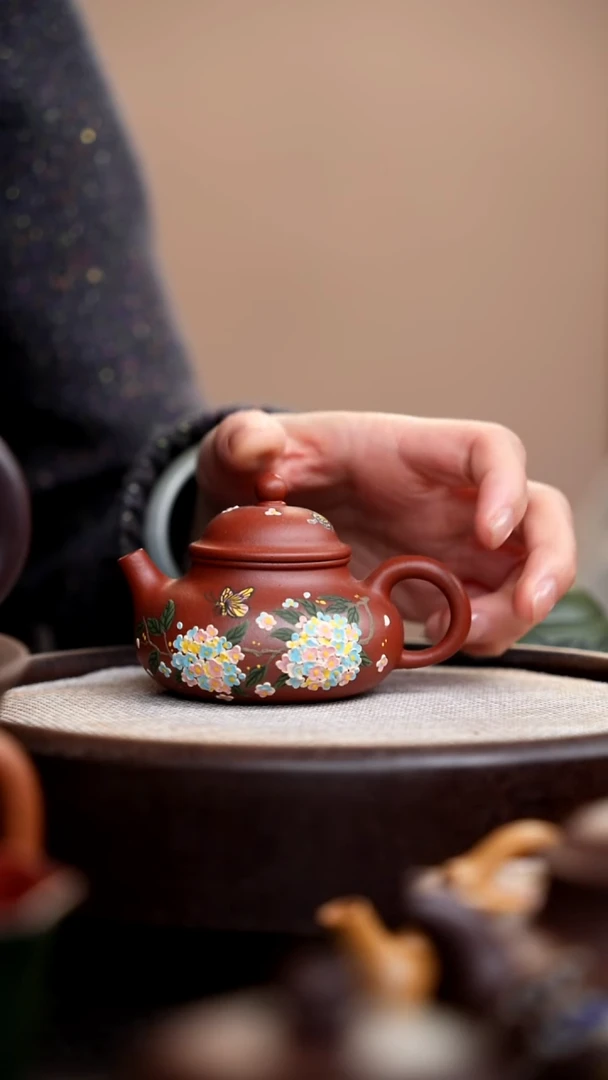 茶壶紫砂朱泥容天泥绘绣球花