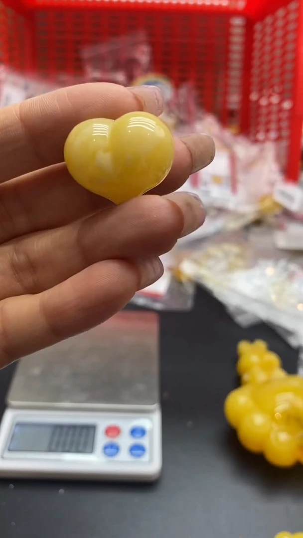 琥珀未镶嵌珠宝奇石303