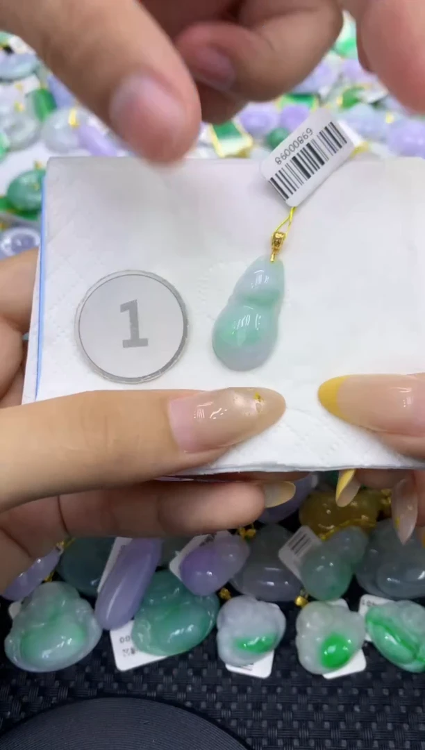 颈饰未镶嵌翡翠天然缅甸翡翠A货