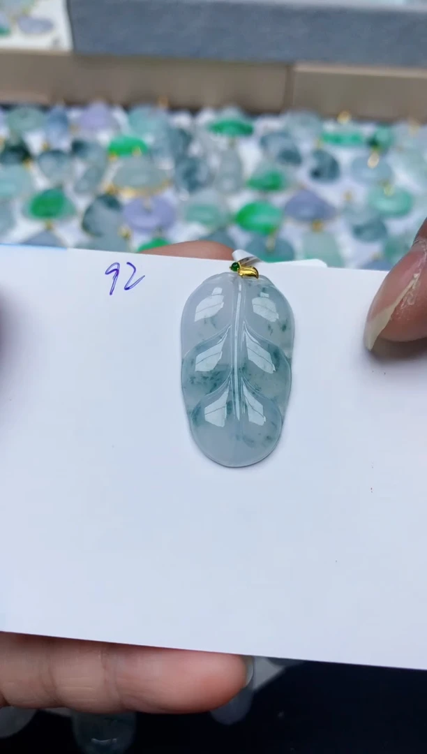 【闪购商品】翡翠颈饰18K金镶嵌天然翡翠A货