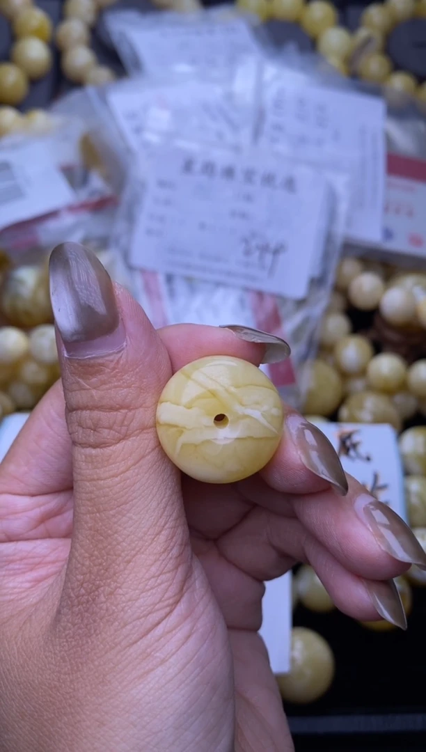 裸石琥珀未镶嵌大小姐珠宝112