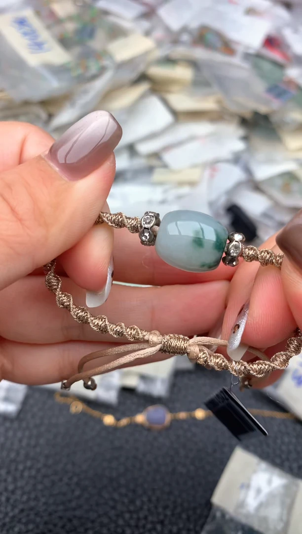 未镶嵌挂件翡翠—