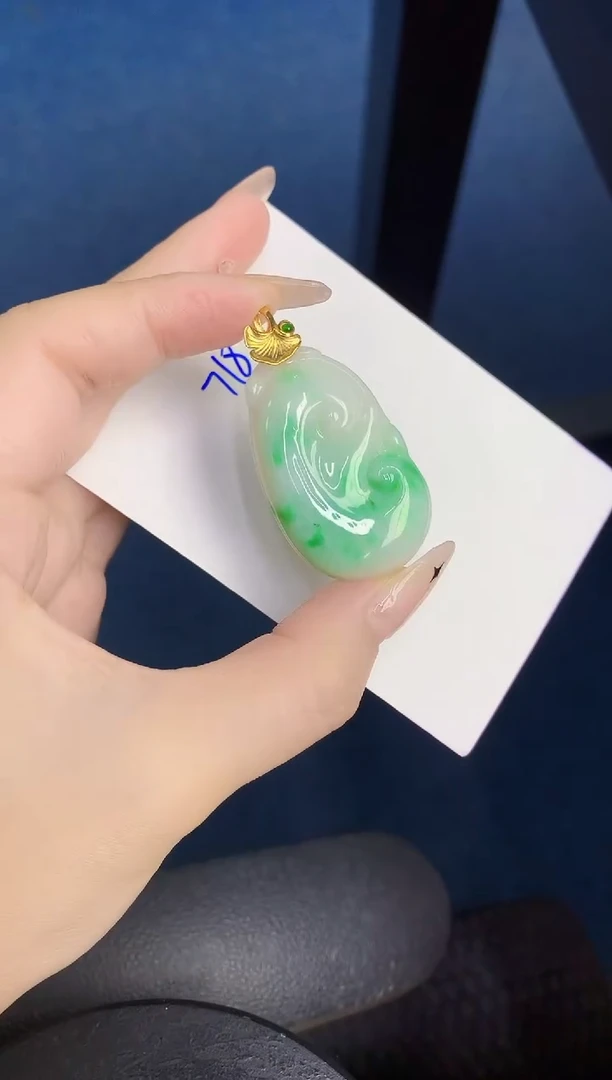颈饰未镶嵌翡翠缅甸天然翡翠A货