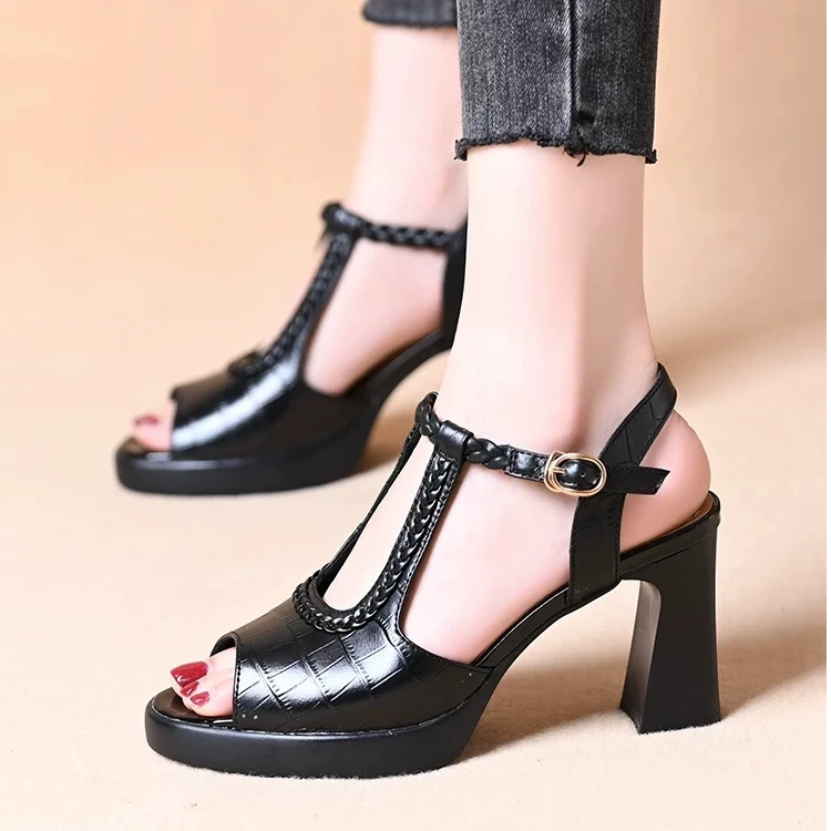 气质百搭高跟鱼嘴凉鞋好穿不累脚