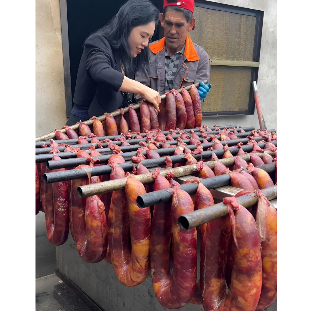 新疆大玉伊犁熏马肠寻马肉哈萨克族传统美食果木熏香