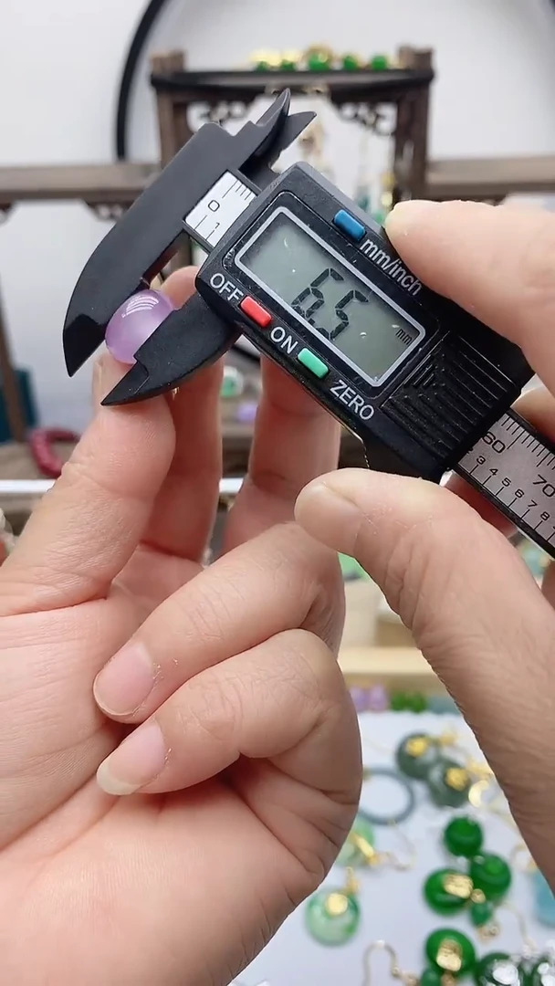 14K金镶嵌石英质玉（天山翠）耳饰45