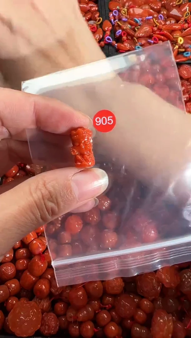 【闪购商品】南红玛瑙颈饰未镶嵌1