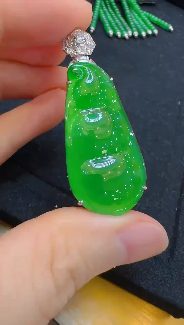 翡翠18K金镶嵌吊坠(不含链)多样性团购发一件