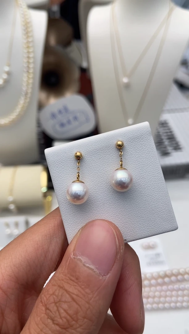 18K金镶嵌耳饰海水珍珠小风吹