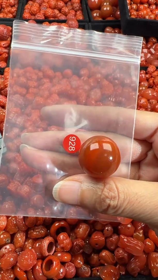 南红玛瑙未镶嵌颈饰葵****爸1