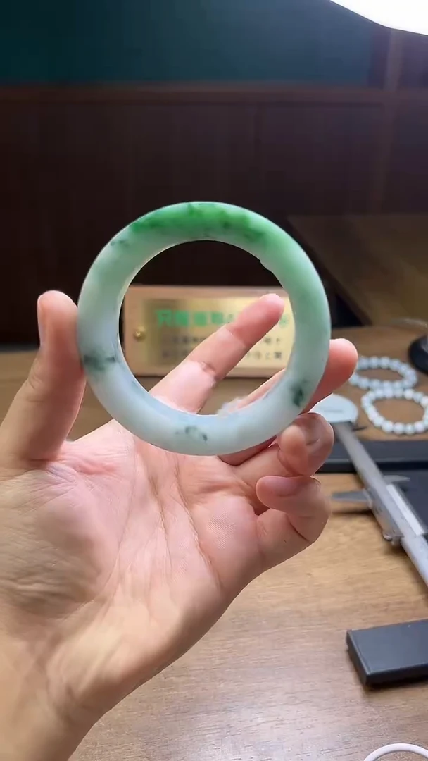 未镶嵌手镯定制翡翠杉*定制