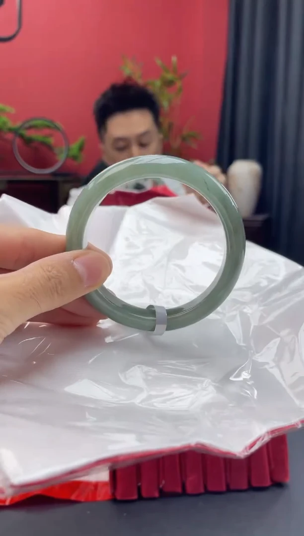 未镶嵌手镯翡翠7