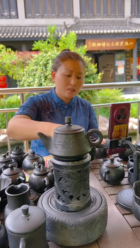 泥塑神农黑陶祥瑞壶