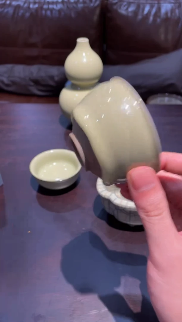 E****H67窑承青瓷笃良釉泪杯