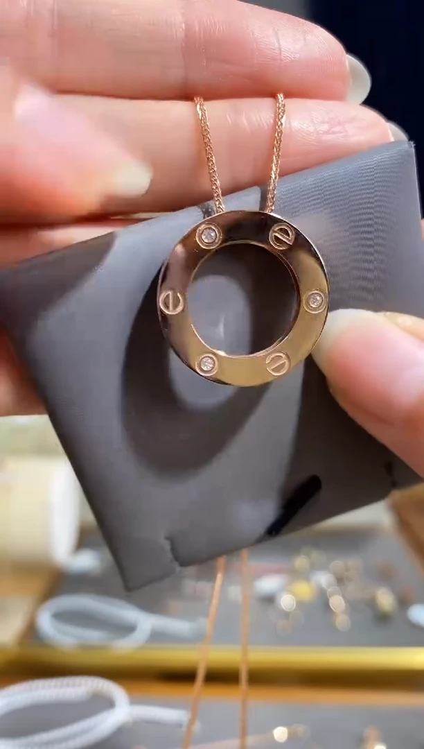 项链18K金镶嵌钻石吊坠