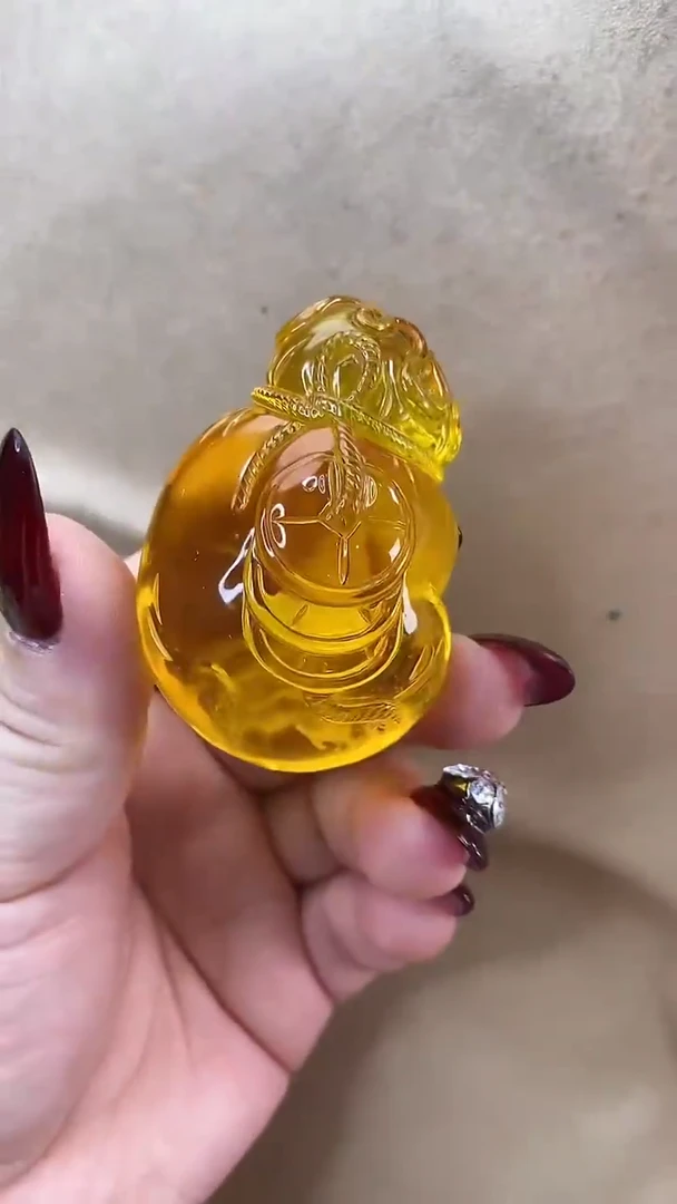 琥珀颈饰未镶嵌吊坠