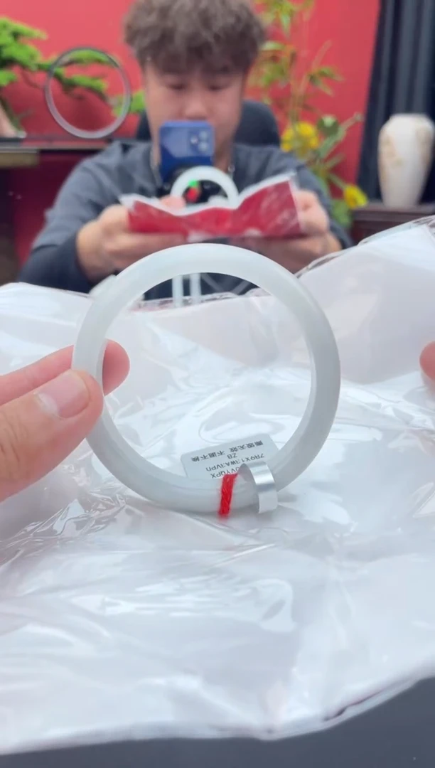 未镶嵌手镯翡翠8